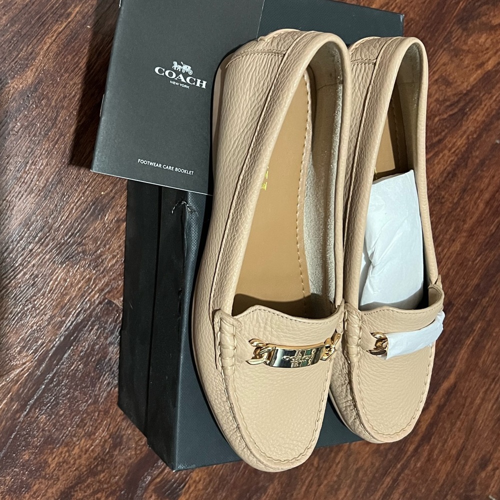 BRAND NEW❗️ Leather COACH light pink/tan loafers.